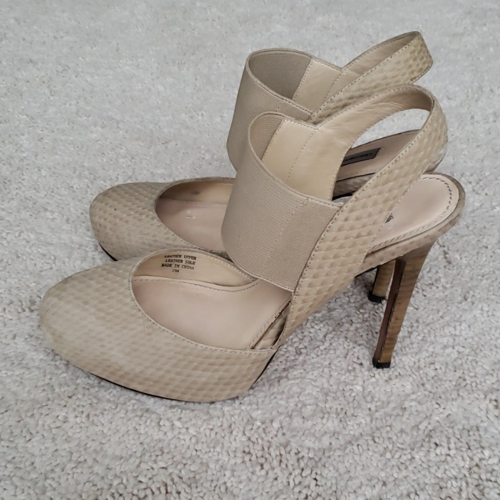 Classiques entire heel pumps